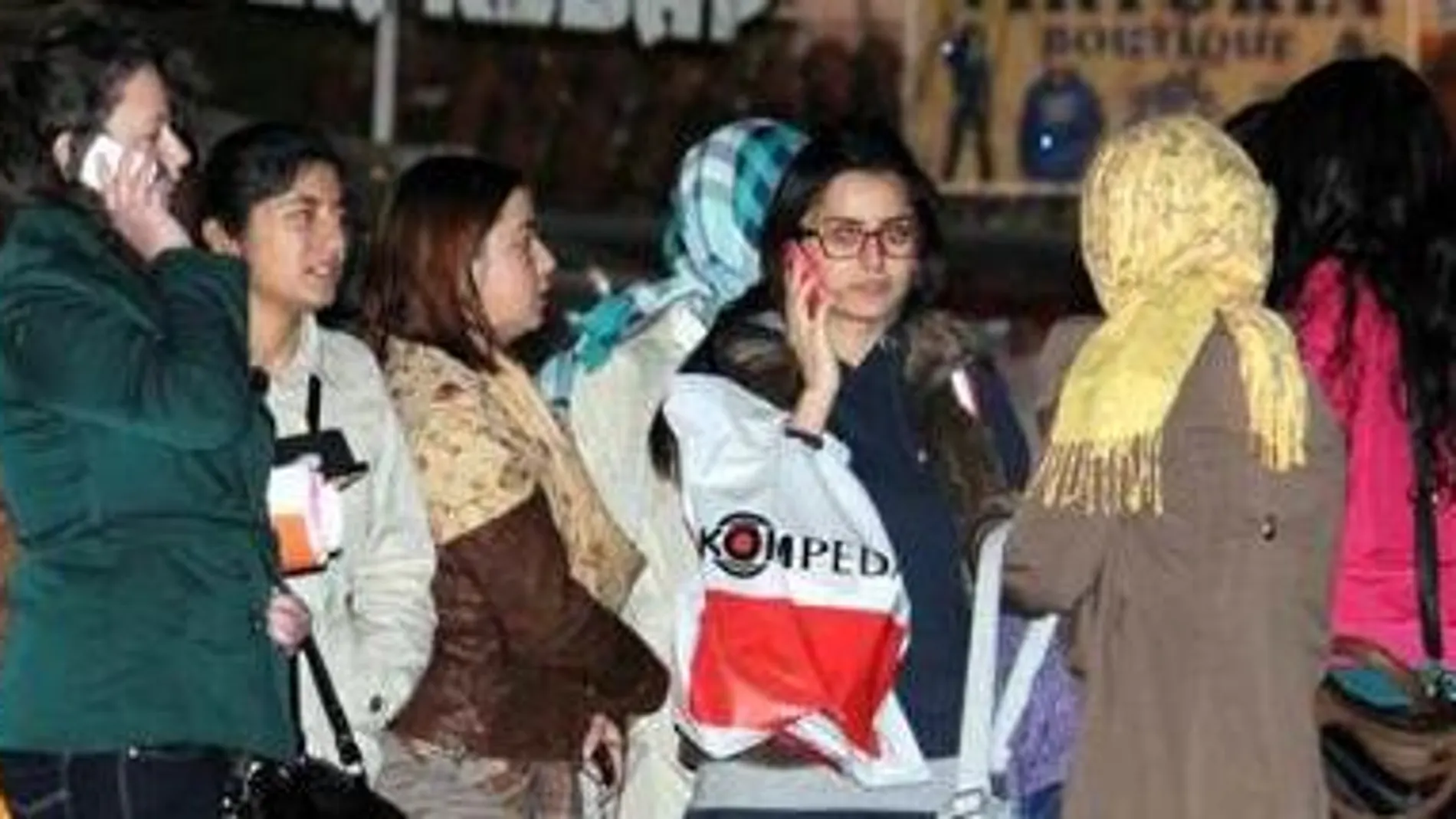 Los ciudadanos de la región de Antalya han salido a las calles tras el terremoto