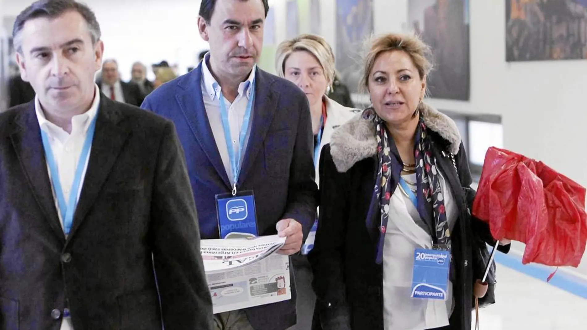 Rosa Valdeón llega a la XX Intermunicipal del PP, que se celebra en Almería, junto a Fernando Martínez Maíllo