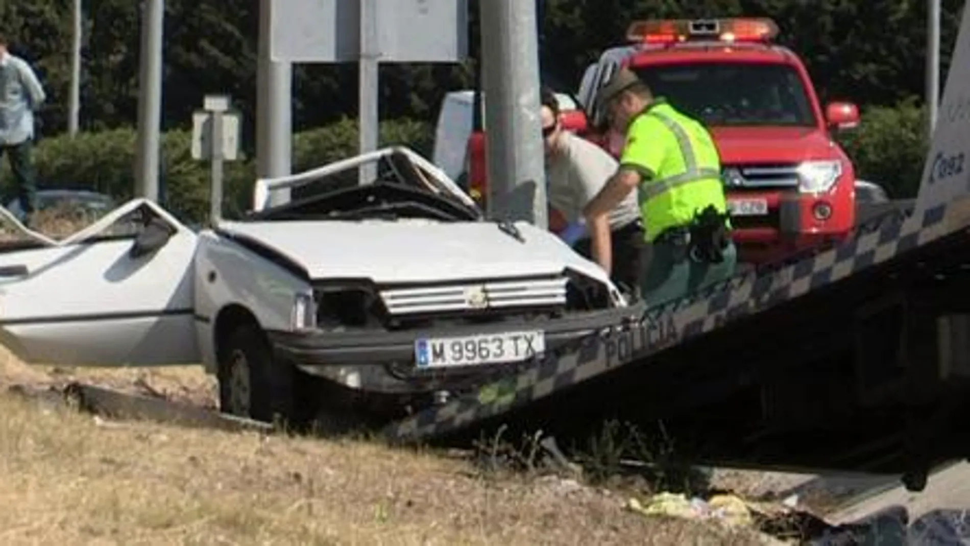 Un accidente de tráfico registrado en la M-506 a su paso por la localidad madrileña de Fuenlabrada, ayer