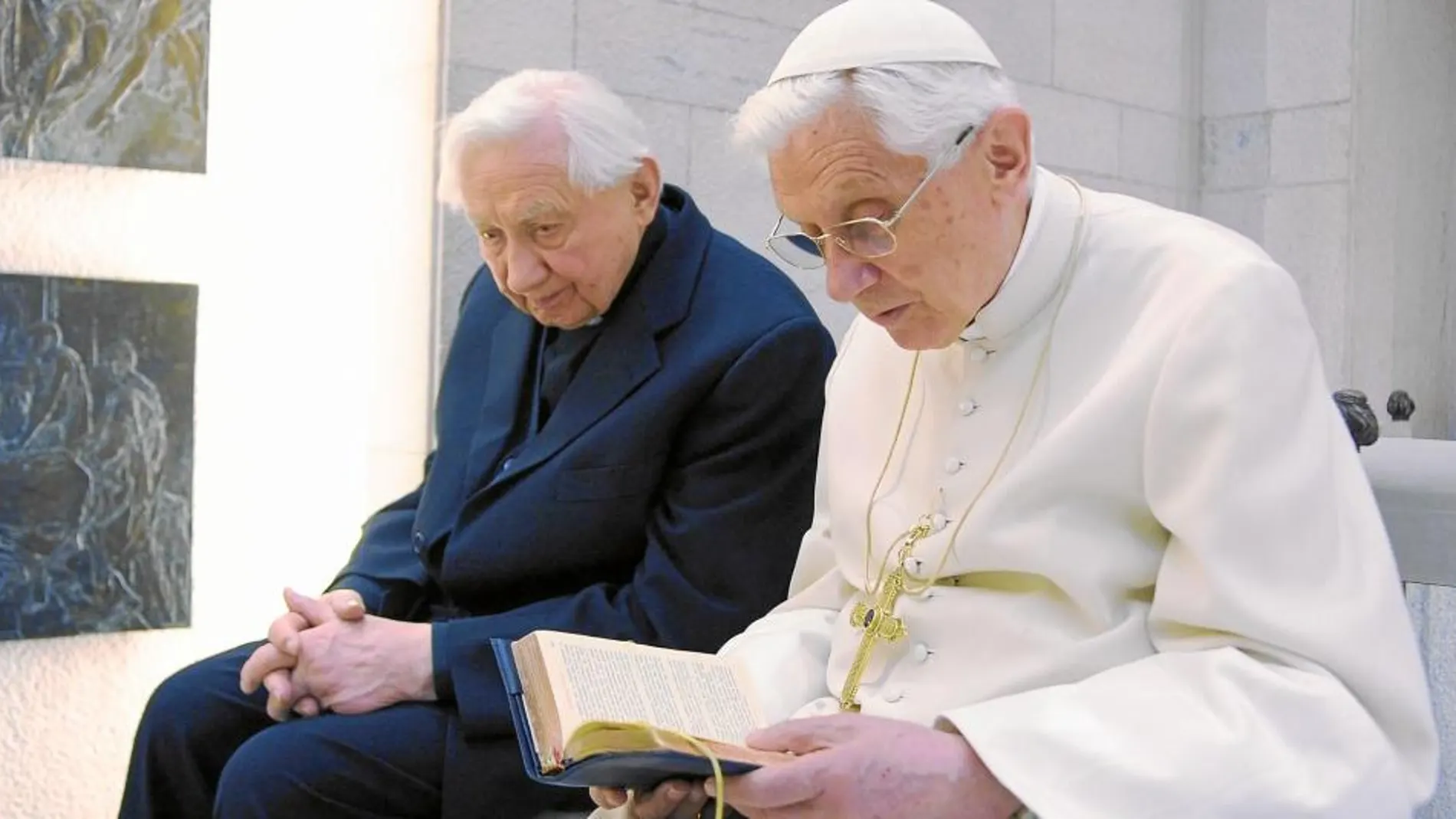 Benedicto XVI, en 2012, en una foto en el Vaticano
