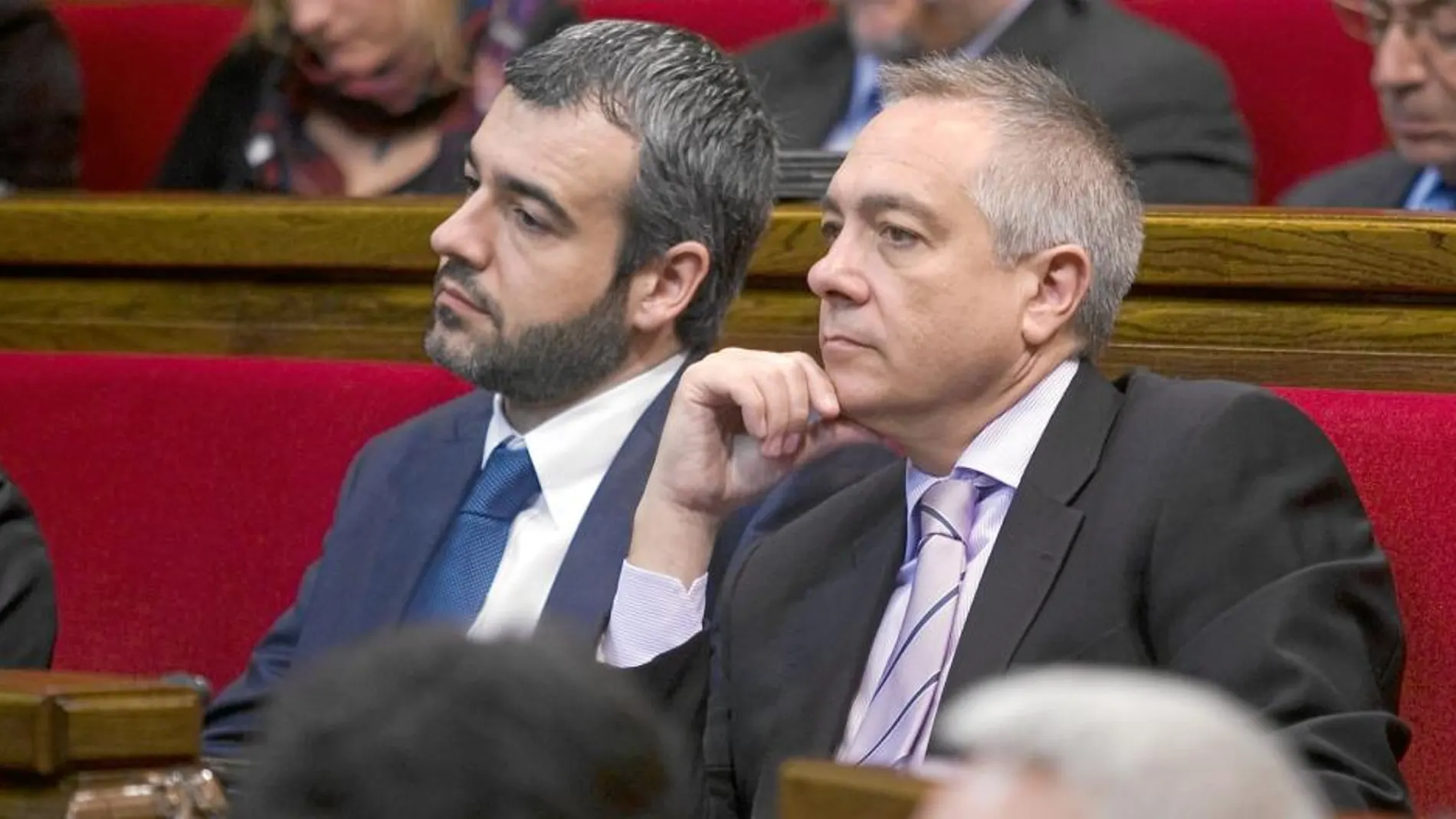 Lucena y Navarro no esconden su preocupación tras la votación del jueves, cuatro días después los díscolos no aceptan la postura mayoritaria