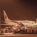  Un avión de Malaysia Airlines aterriza de emergencia en Kuala Lumpur sin daños graves