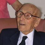 El español Joan Riudavets Moll llegó a ser a sus 113 años de edad el hombre más anciano del mundo, tras la muerte de un ciudadano japonés a los 114 años