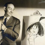 José Luis Moro con un dibujo de Cleo, la hermana mayor de la familia Telerín
