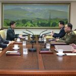Liderados por el general Kim Yong-chol, altos oficiales del Ejército Popular norcoreano se citaron con el jefe de Política de Defensa de Seúl, Ryu Je-seung, y su comitiva