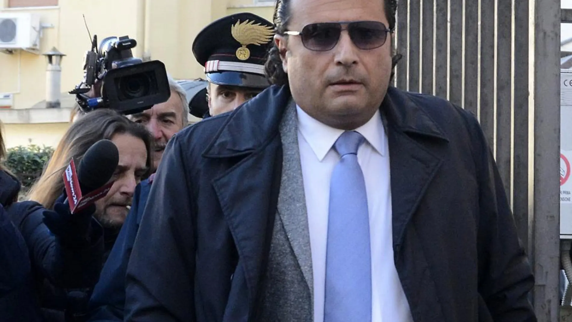 Francesco Schettino llega a la corte de Grosseto donde se celebra el juicio por el hundimiento del Costa Concordia.