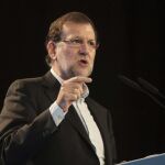 Mariano Rajoy, durante su intervención en la clausura de un acto con simpatizantes y militantes del PP en Almería.