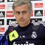El entrenador del Real Madrid, el portugués José Mourinho, durante la rueda de prensa que ofreció hoy en la Ciudad del Real Madrid