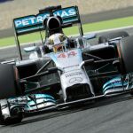 El piloto británico Lewis Hamilton, del equipo Mercedes, logró la «pole»