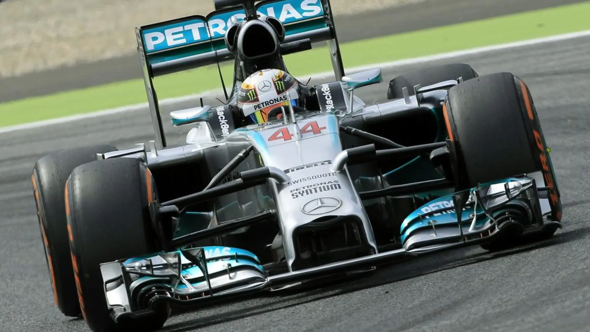 El piloto británico Lewis Hamilton, del equipo Mercedes, logró la «pole»