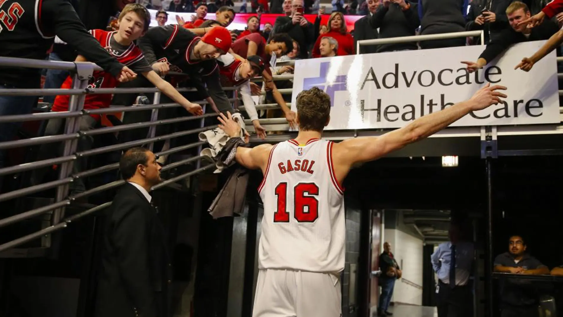 El jugador de Bulls Pau Gasol, al terminar el encuentro