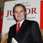 Junior durante la presentación del libro "Memorias de Antonio Morales ' Junior ' Mucho antes de dejarme "en 2008
