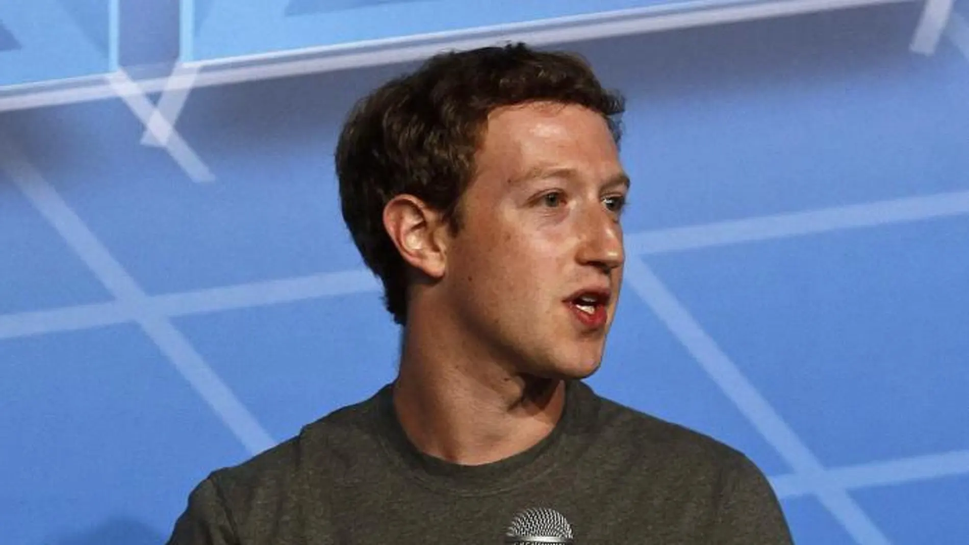 El fundador de Facebook, Mark Zuckerberg, durante su intervención en el Mobile World Congress.