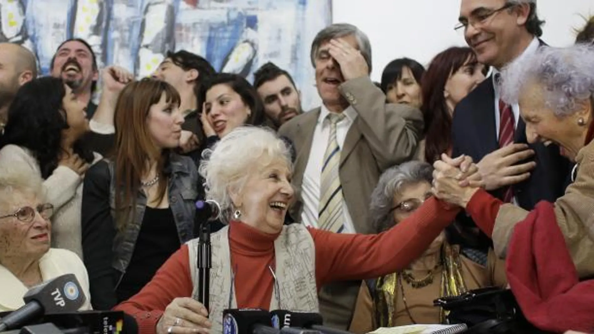 Estela de Carlotto, presidenta de las Abuelas de Plaza de Mayo, celebra la noticia