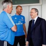 Florentino Pérez, tras saludar a Ancelotti en la Ciudad Deportiva de Valde¡bebas