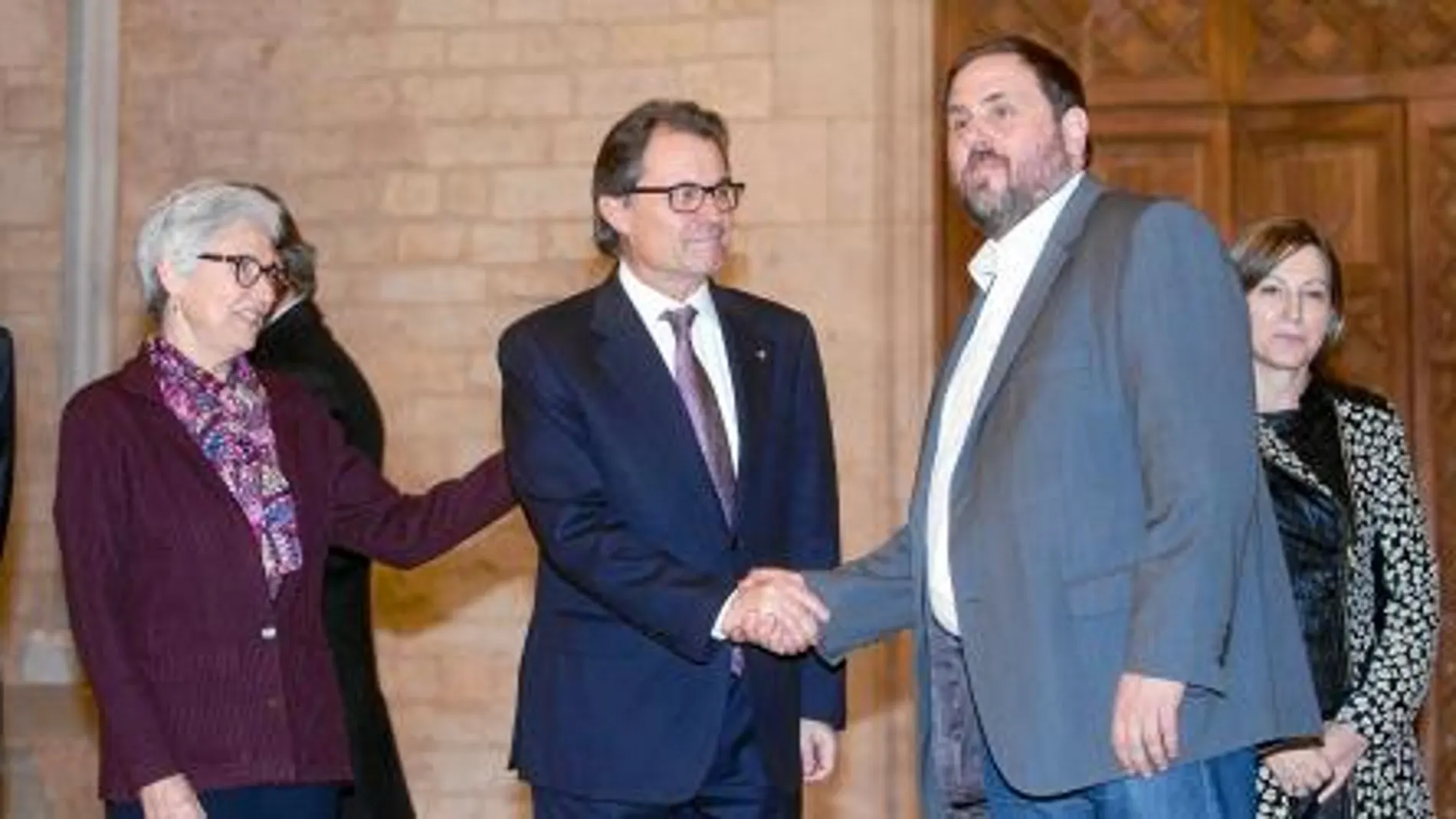 Mas y Junqueras celebraron su acuerdo tras cinco horas de reunión en el Palau de la Generalitat