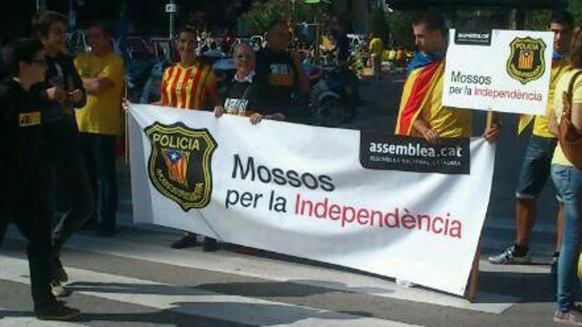 Acto de Mossos per la Independencia