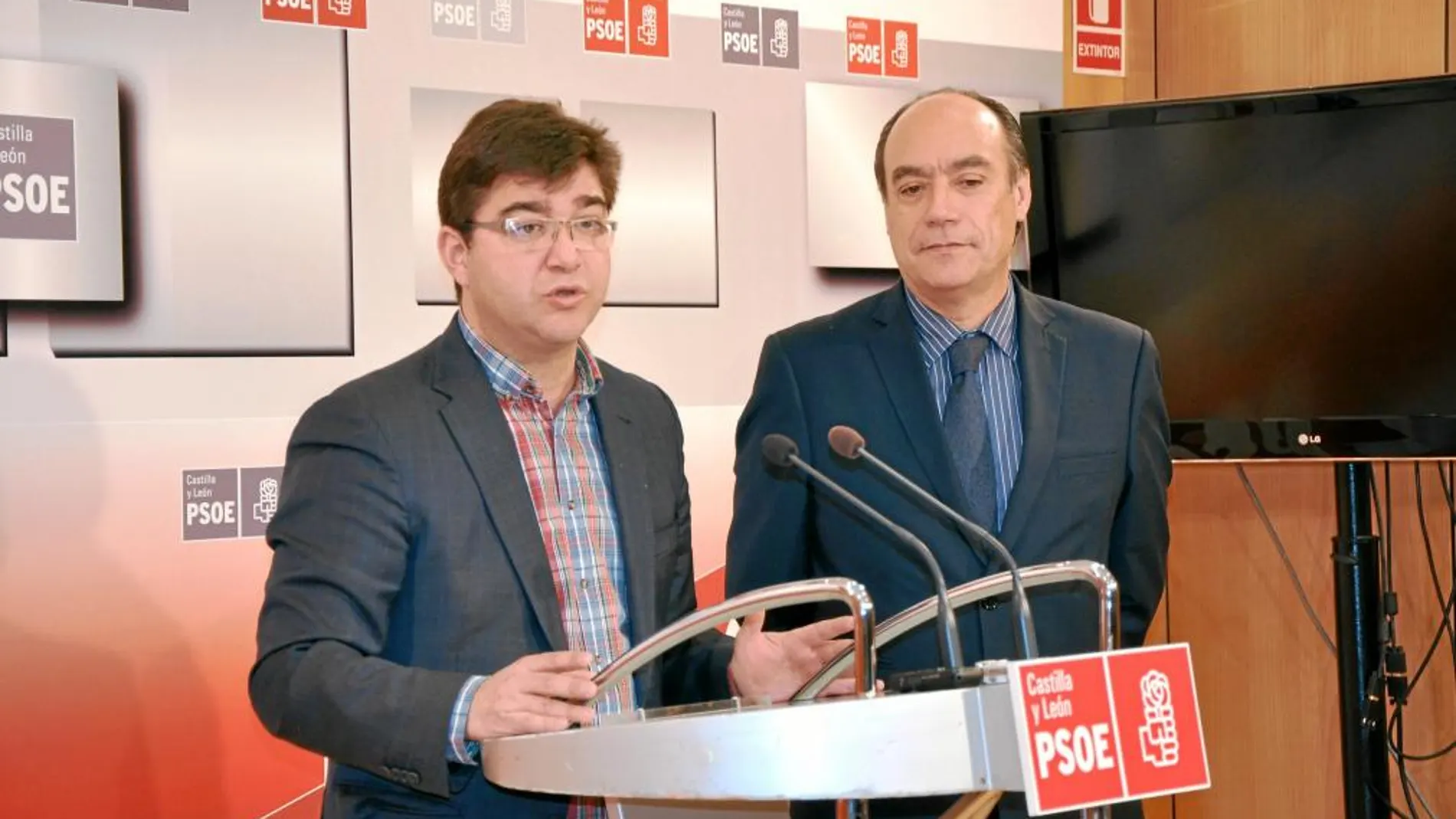 Juan José Zancada y Francisco Ramos atienden a la prensa, ayer en Valladolid