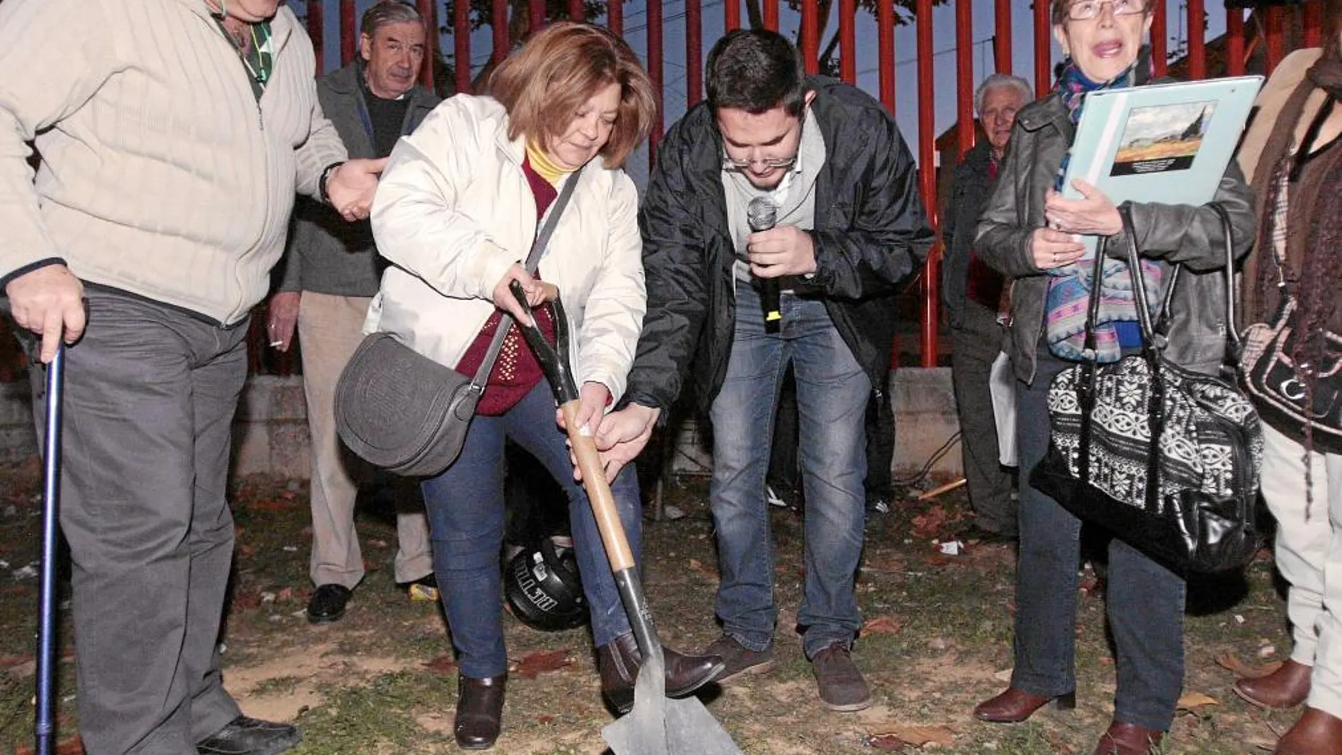 El acto tuvo lugar en el solar anexo al colegio Fray Bartolomé de las Casas