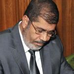El expresidente Mursi será juzgado por espionaje el próximo 16 de febrero