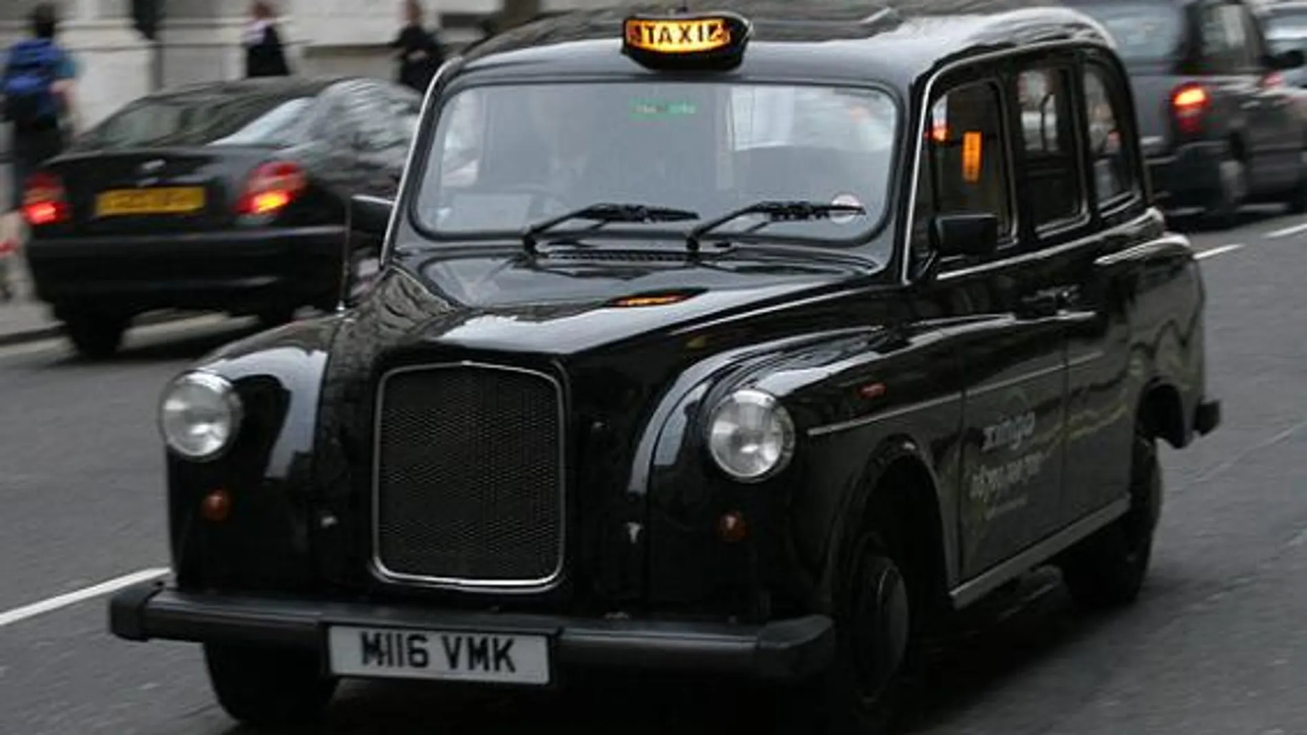 Uber anuncia su nueva app Uber Taxi