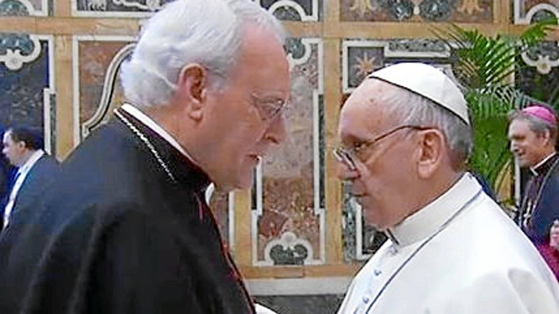 Francisco durante un encuentro con el cardenal Amigo