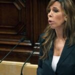 Alicia Sánchez-Camacho del PPC en su intervención durante la sesión de investidura en la que Artur Mas será investido de nuevo president de la Generalitat