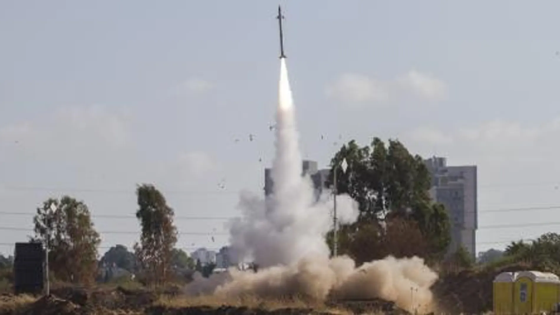 El sistema de defensa israelí ha interceptados de los misiles lanzados desde Gaza.