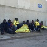 Una patera con 13 inmigrantes llega a las costas de Melilla
