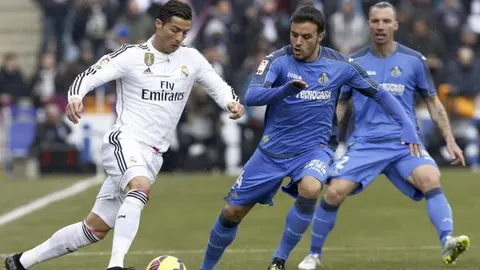 Cristiano Ronaldo hizo el 0-1 en boca de gol, tras una gran jugada y pase de Benzema