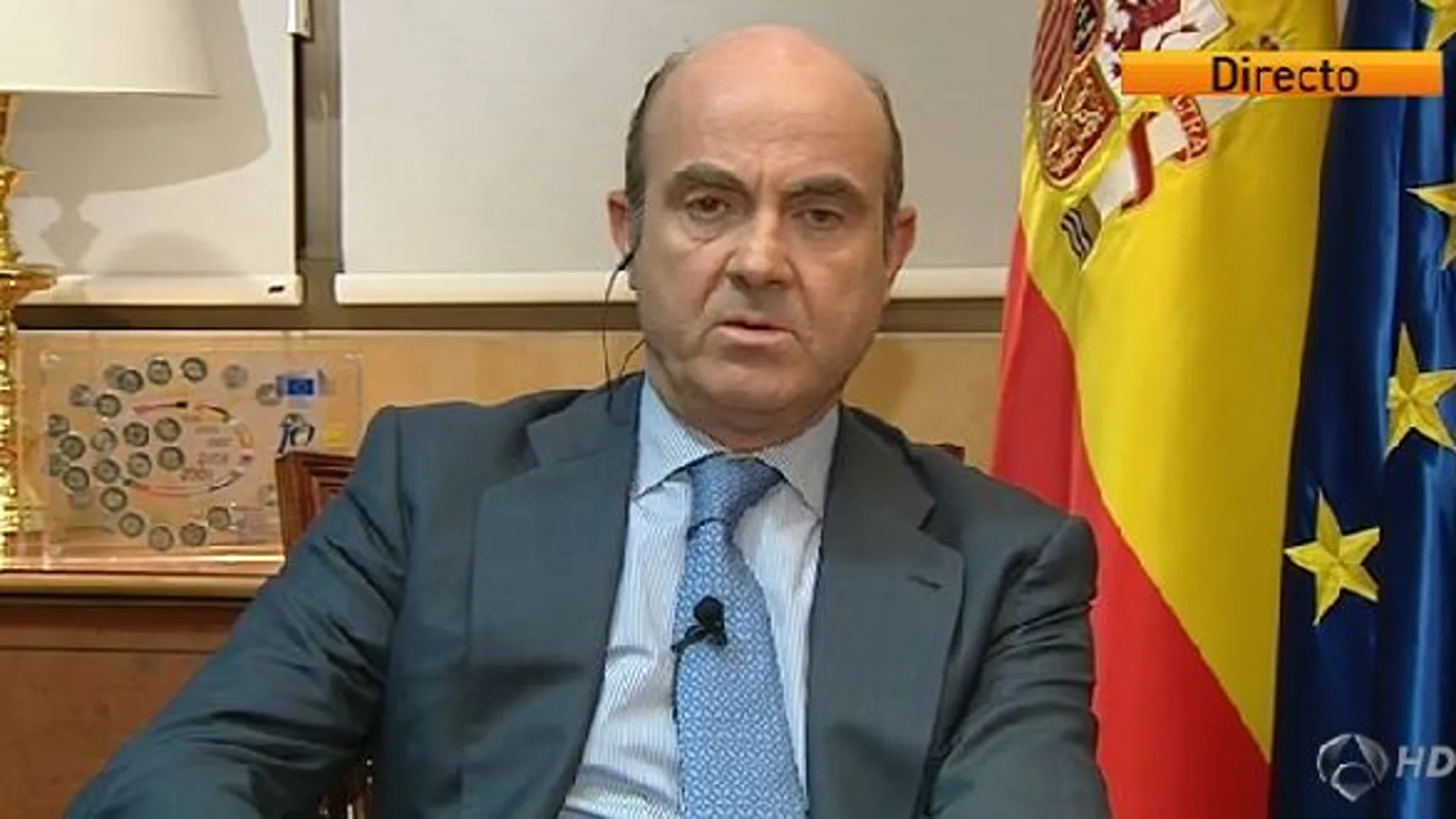 Luis de Guindos, durante la entrevista que ha concedido a Antena 3