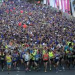 Los corredores compiten en el maratón de Tel Aviv (Israel)