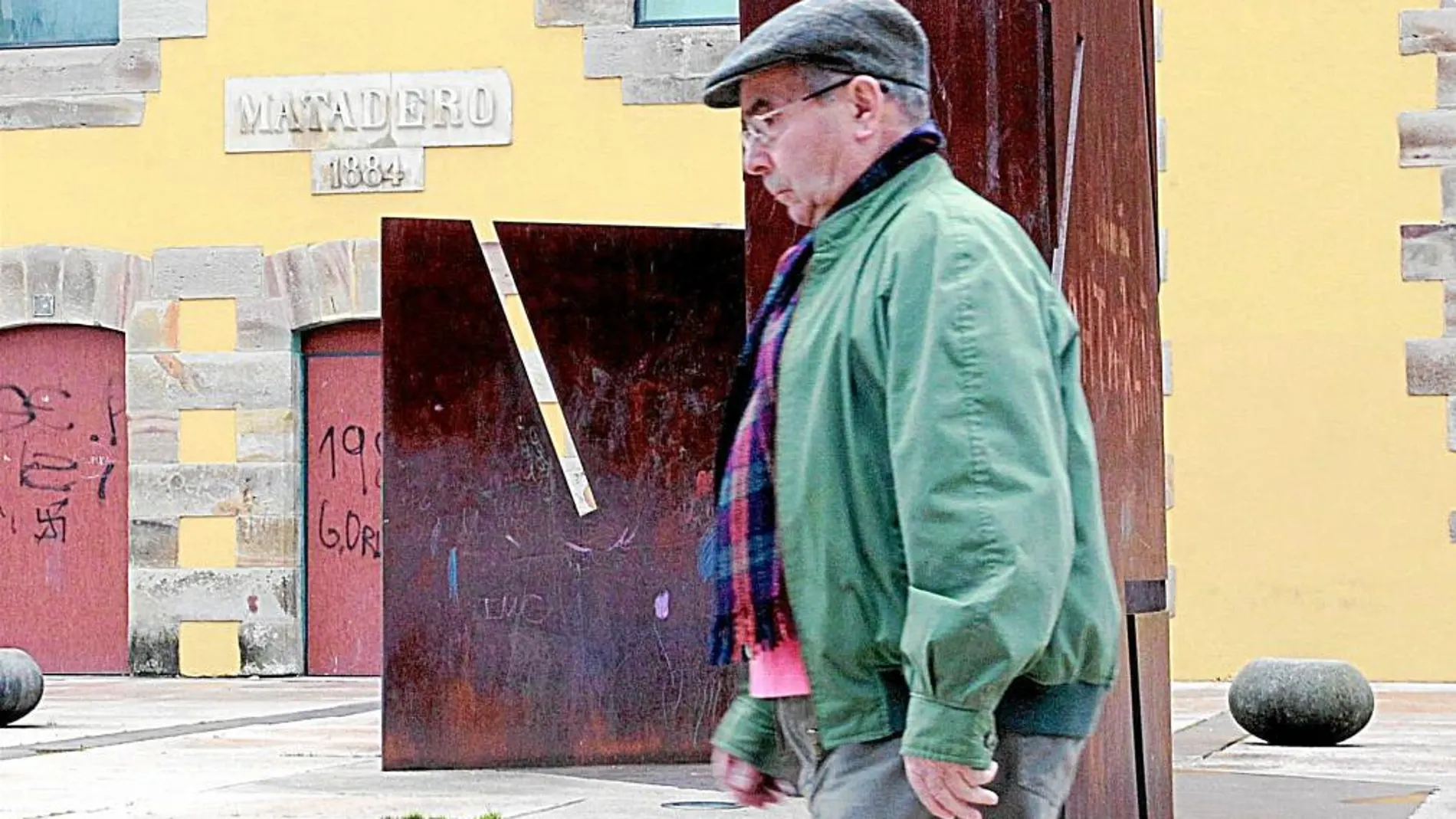 La localidad vizcaína espera en una calma tensa la celebración hoy del acto de los presos etarras excarcelados