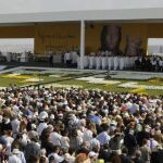 Miles de personas asisten a la ceremonia de beatificación de Álvaro del Portillo