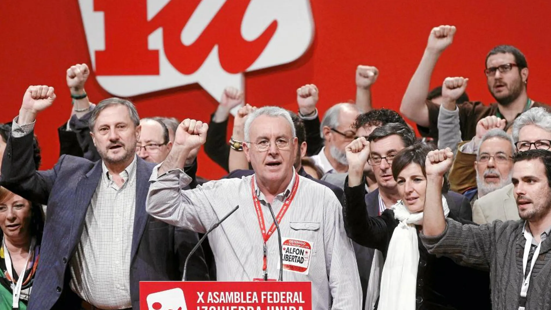 En diciembre de 2012, Cayo Lara fue elegido coordinador de IU en una asamblea en la que intervino la madre de «Alfon» y se rindió homenaje al joven