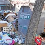 La basura acumulada en una calle de la ciudad
