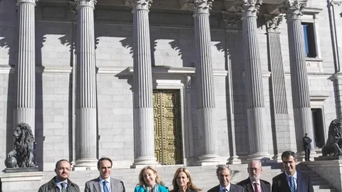 Senadores y diputados mostraron su apoyo al 22-N ayer en el Congreso
