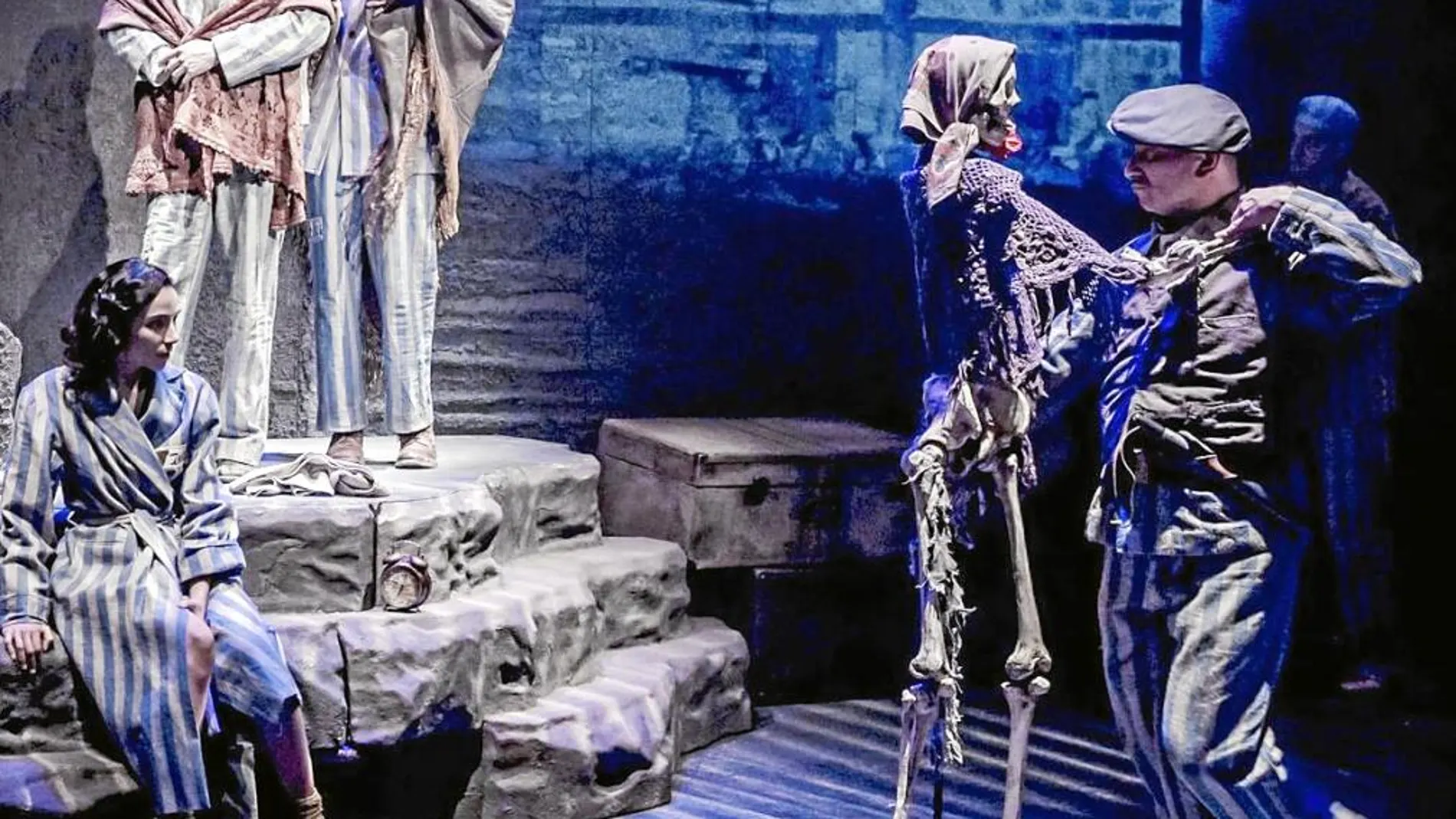 Una escena de «El triángulo azul»
