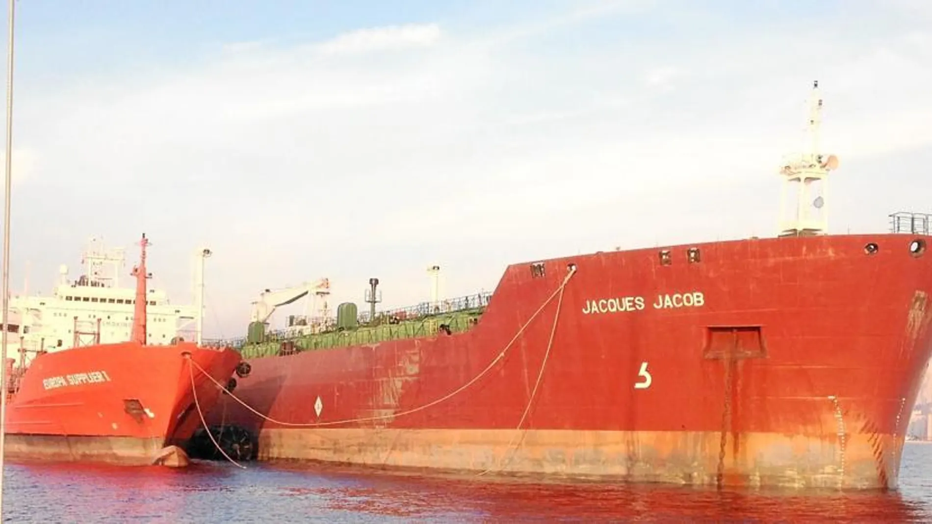 El buque-gasolinera «Jacques Jacob» es uno de los habituales de la bahía de Algeciras