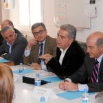 El vicepresidente Juan José Medina en una reunión con alcaldes