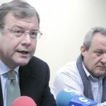 El consejero de Fomento y Medio Ambiente, Antonio Silván, presenta el proyecto de la nueva depuradora de Riego de la Vega
