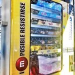 TMB instala una máquina de chocolatinas en la línea 7 de autobús