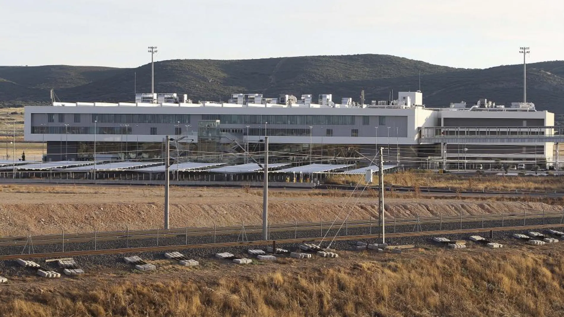 En la imagen, vista general del aeropuerto manchego