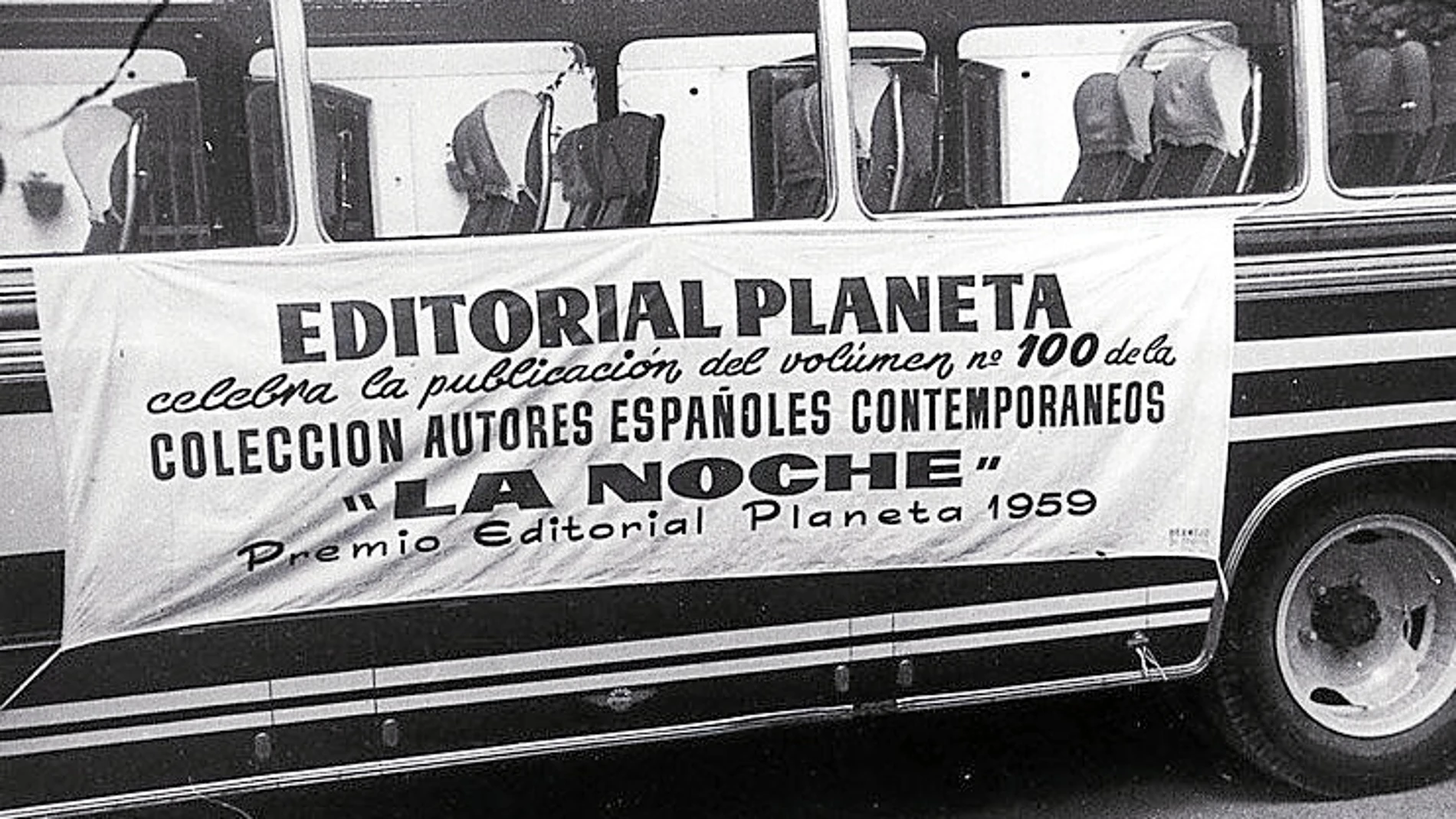 Un autobús anunciaba la concesión del premio en el año 1959