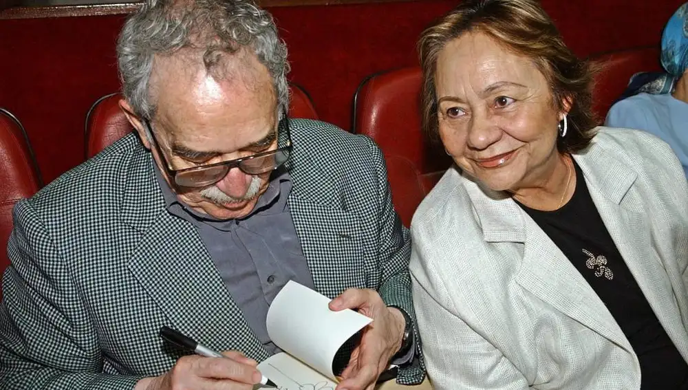 Gabriel García Márquez con su esposa Mercedes