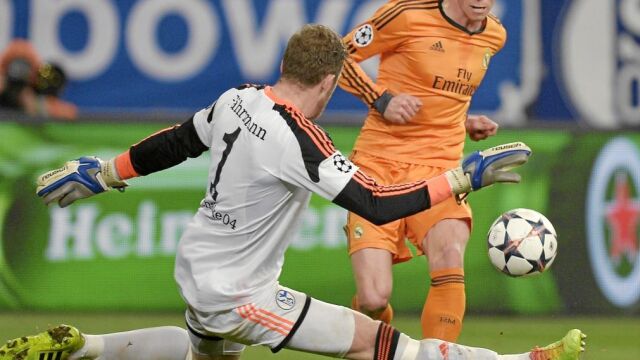 Bale remató con la izquierda su segundo gol de la noche después de recibir un pase de Sergio Ramos