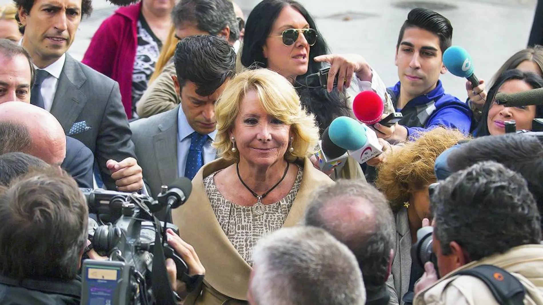 Llegada de Esperanza Aguirre a declarar a los Juzgados de Plaza de Castilla por su incidente de trafico
