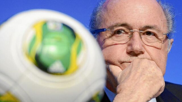 Joseph Blatter, presidente de la FIFA, durante la conferencia de prensa en la que se anunció la mecánica del sorteo