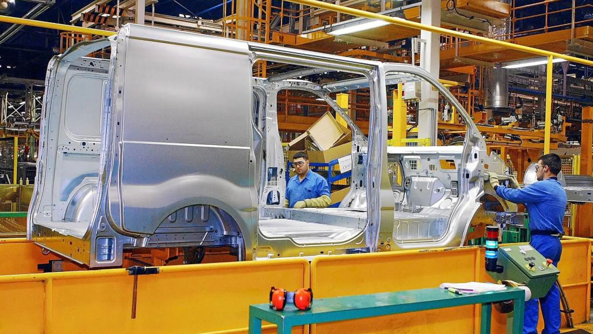 La planta Nissan de la zona franca está a la espera de más trabajo