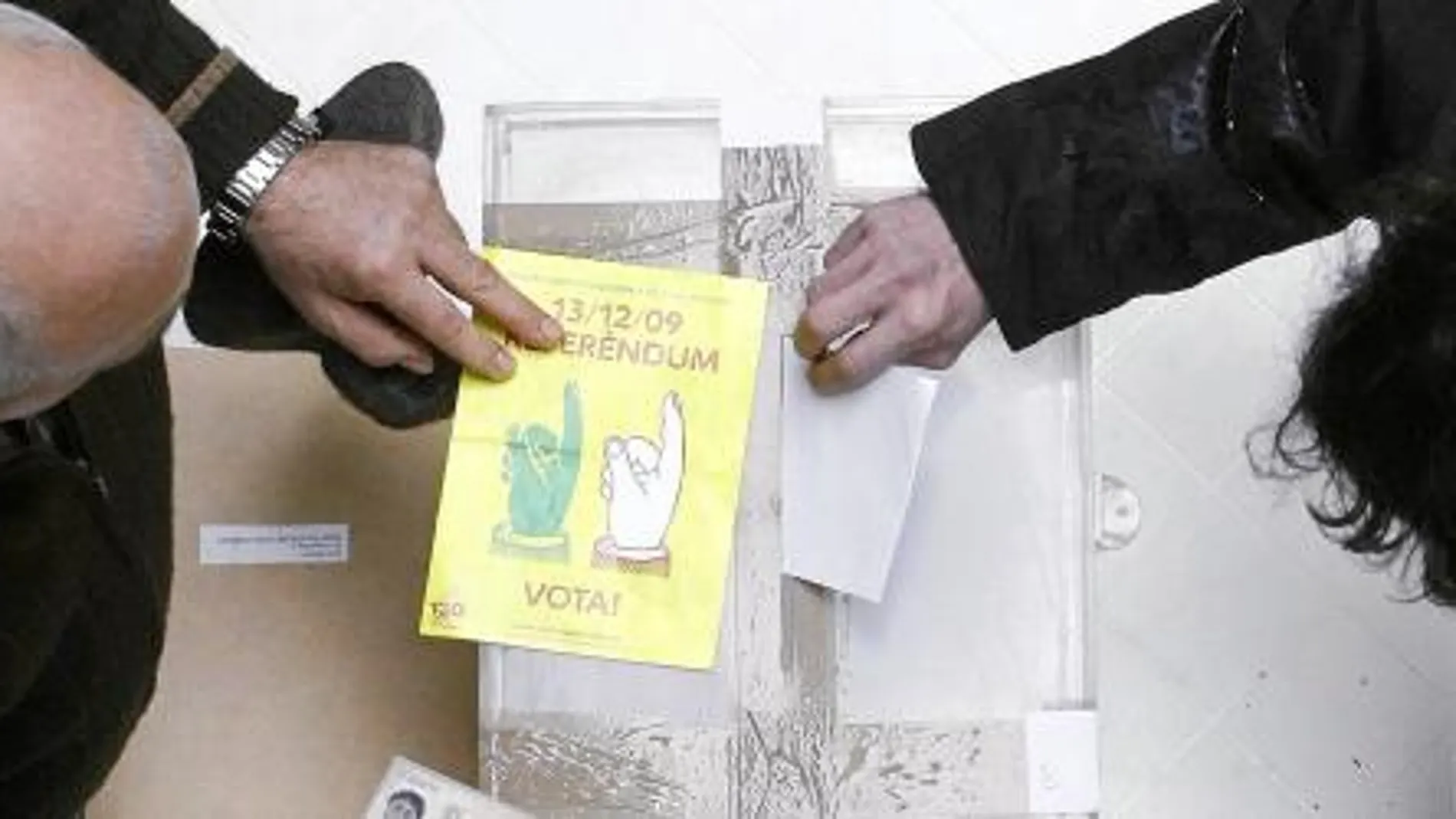 «Referéndum informal» en El Masnou con el que en Cataluña se prepara la consulta de noviembre